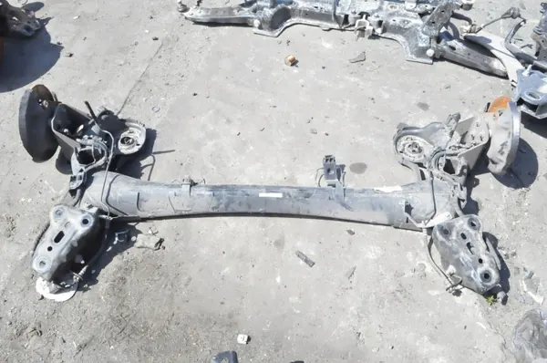 Opel Mokka B bakaxelbalk OEM 252652 image 2