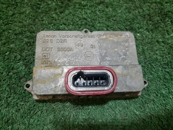 Xenon-virtalähde OEM 5DV008290-00 Renault Espace 4:lle image 2