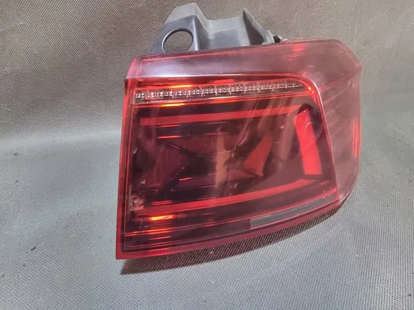 VW Passat B8 lámpara trasera derecha LED image 2