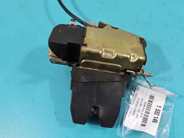 Serrure de coffre OEM 8652398 pour Volvo S60 00-04 image 4