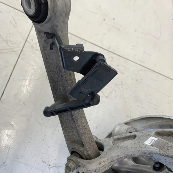 Snodo anteriore destro Audi Q5 80A 2019 OEM image 9