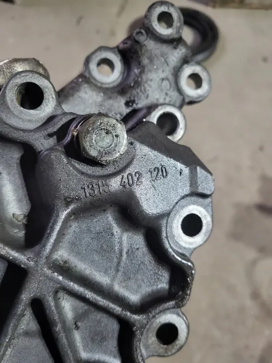 Gebrauchte DAF OE Getriebeölpumpe OEM 1315402120 image 3