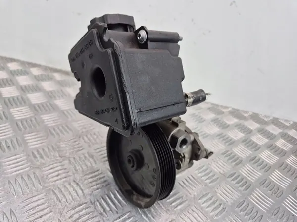 Bomba de direção assistida Mercedes C230 W203 A0054661601 image 4