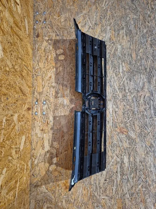 Volkswagen Tiguan II Allspace R-Line Grill image 4