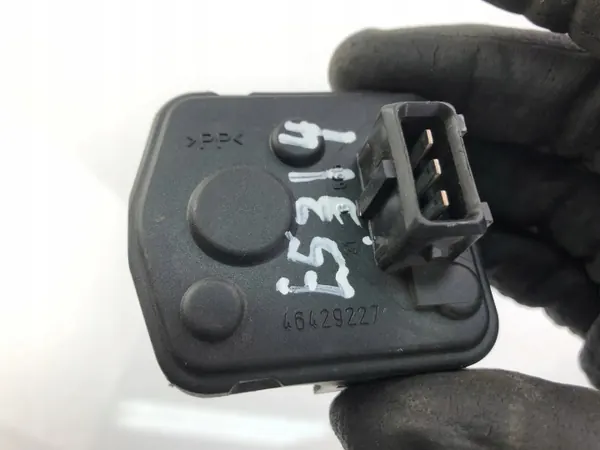 Module Phare Fiat Grande Punto OEM 00728240 image 3