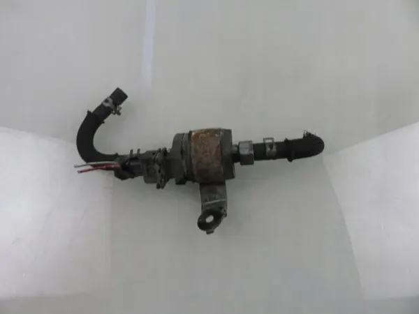 Bomba de combustible Webasto OEM M1079861 Toyota Corolla image 2