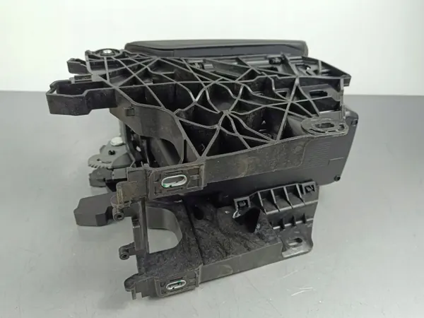 Cupra Formentor Armlehne OEM FOB40102 - Gebraucht image 7