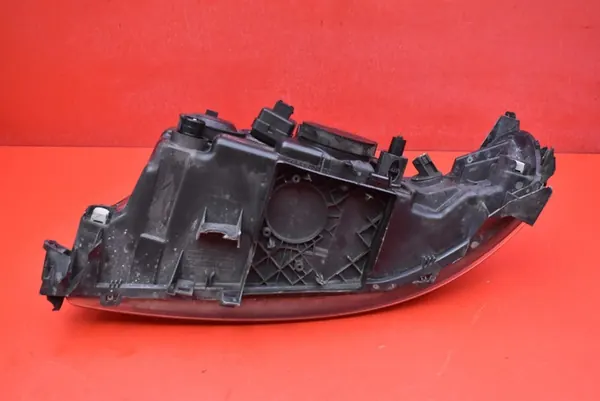 Oikea ajovalo Volvo S60 2004-2009 OEM 30698826 image 5