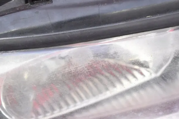 Oikea ajovalo Volvo S60 2004-2009 OEM 30698826 image 9