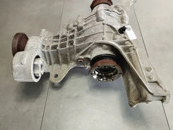 Audi A4 S4 B9 8W Rear Differential 0B0500043G image 4