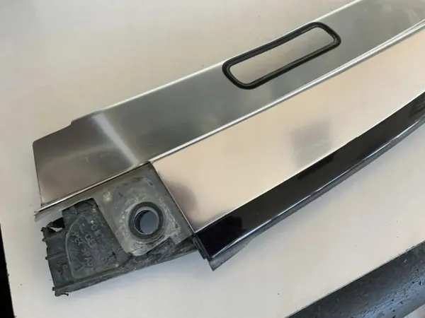 Protection pare-brise avant Audi A5 OEM 8F0853829F image 5
