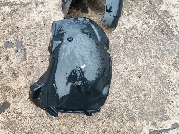 RENAULT CLIO IV 2014 Front Left Wheel Arch image 7