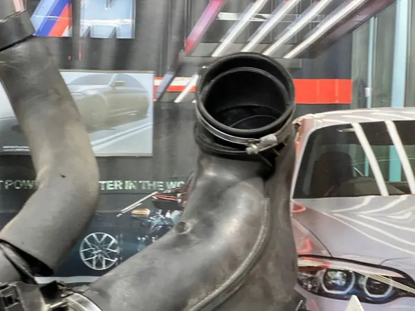 Luftansaugschlauch BMW F30 F31 N20B20B 7605045 image 4