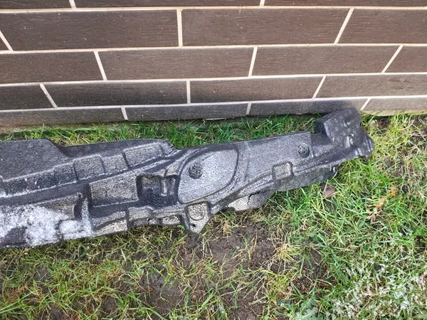 MERCEDES W205 AMG Etuiskunvaimennin Jalankulkija Anturi OEM image 4