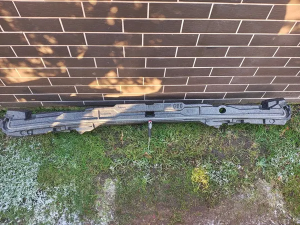 MERCEDES W205 AMG Etuiskunvaimennin Jalankulkija Anturi OEM image 8