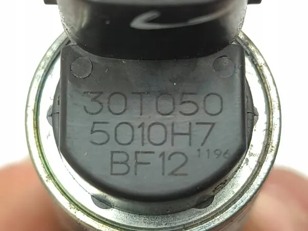 Válvula VVT Toyota OEM 30T0505010H7 - Estado Usado image 9