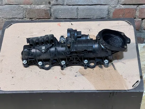 Mercedes-Benz EGR Inlaatspruitstuk A6540908700 image 2