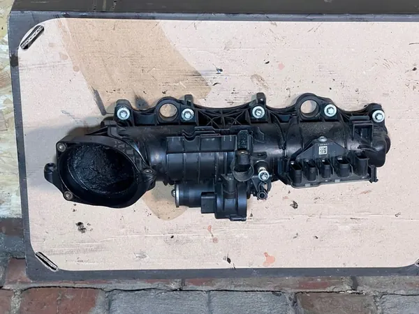 Mercedes-Benz EGR Inlaatspruitstuk A6540908700 image 3