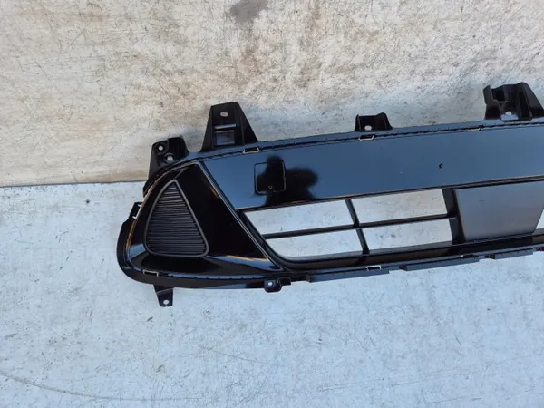 Kia Sorento III GT bumperrooster OEM 86561-C5510 image 3