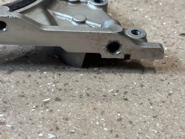 Peça motor BMW M5 F90 OEM 8092642 - Usado image 3