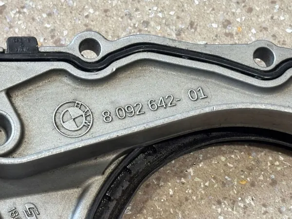 Peça motor BMW M5 F90 OEM 8092642 - Usado image 6