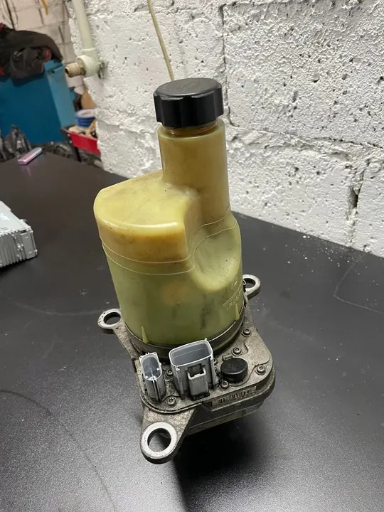 Bomba de direção assistida VOLVO V50 5N513K514AE image 4