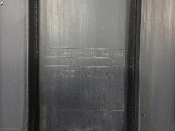 Tesla OEM 67499176 Etupuskurin peitelaatta image 10