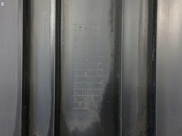 Tesla OEM 67499176 Etupuskurin peitelaatta image 9