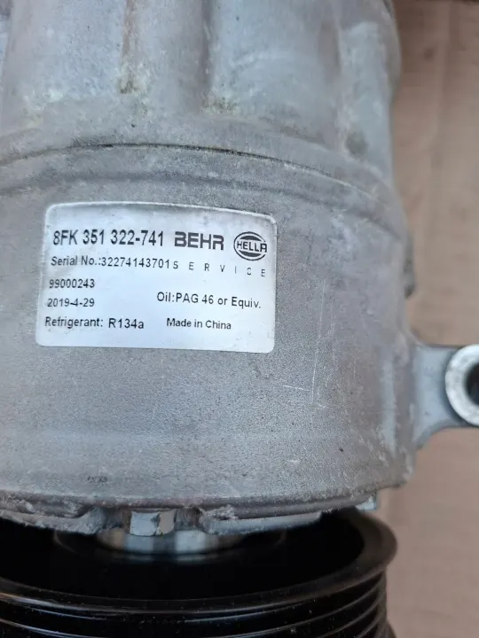 Compressor ar condicionado 8FK351322-741 VW Golf V 1.9 TDI image 9