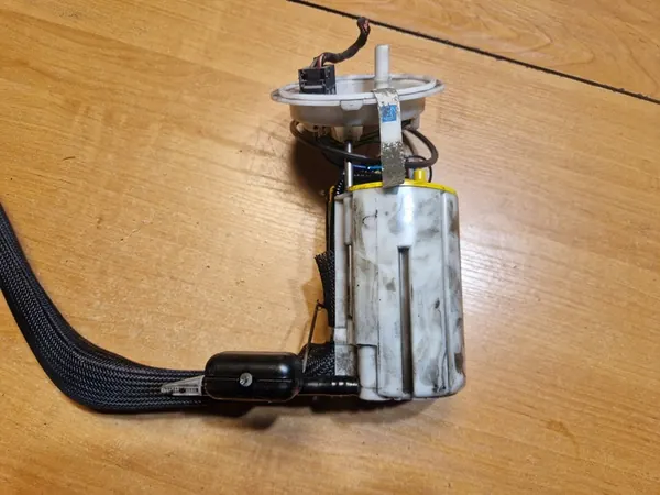 BMW 5 E60 E61 3.0D Brandstofpomp Drijver Mand 6765848 image 3