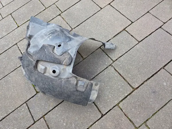 RENAULT CLIO IV Right Front Wheel Arch OEM 638428084R image 3