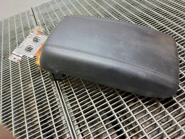 Accoudoir console SKE52901 pour SsangYong Tivoli image 3