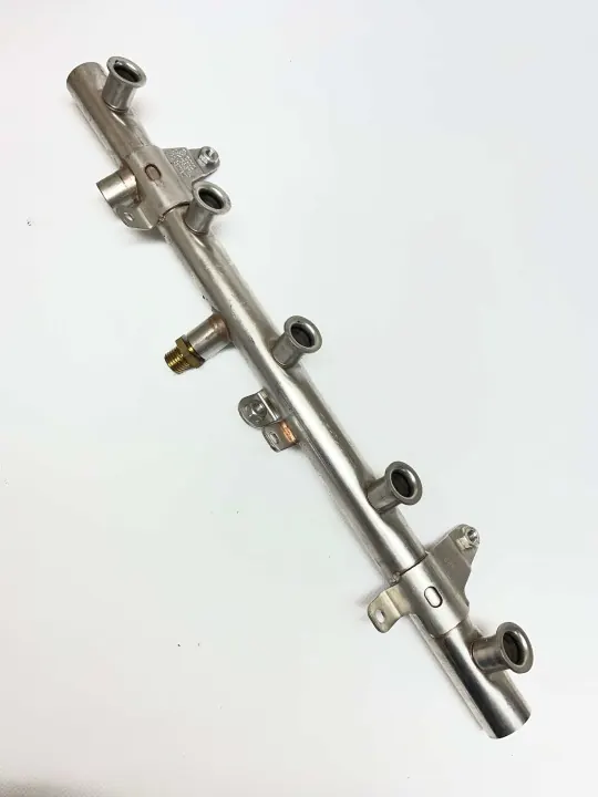 Carril de inyección OEM 07K133317J para Audi RS3 RSQ3 TTRS 2.5 TFSI image 2