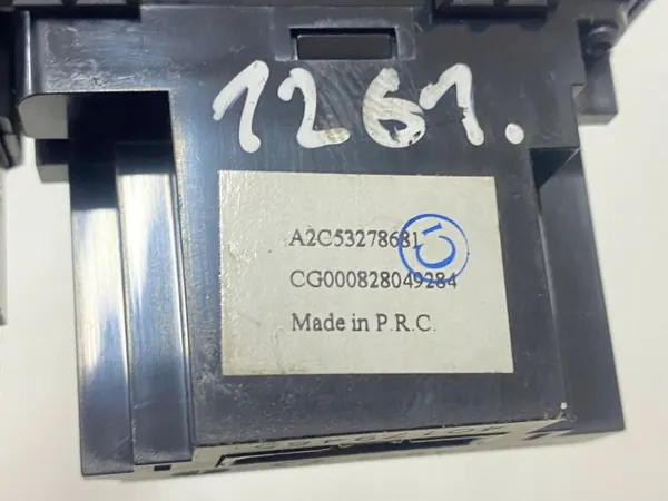 Jaguar XF X250 AUX-pistorasia OEM 80657961 image 5