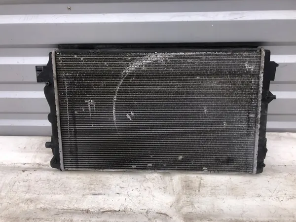 Volkswagen OE 6R0121253R Radiador de motor image 2