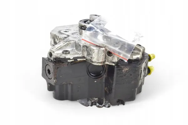 Brandstofpomp VOLVO S60 I V70 II 2.4 D5 0445010043 image 7