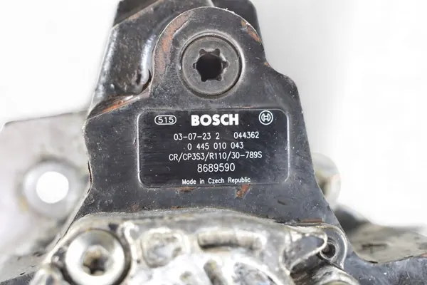 Brandstofpomp VOLVO S60 I V70 II 2.4 D5 0445010043 image 8