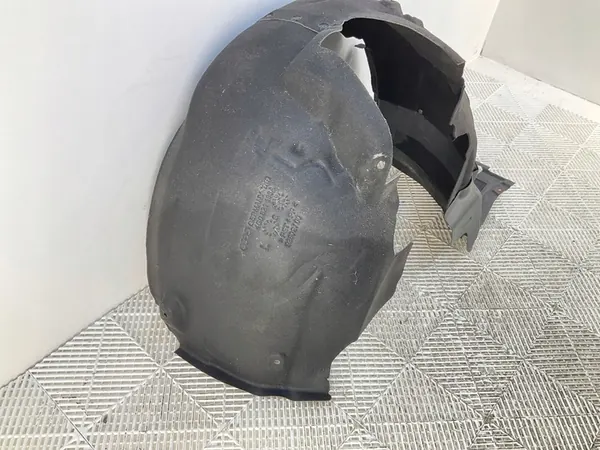 AUDI A6 C7 4G Etu Vasemman Lokasuojan 4G0821133A image 3