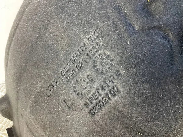 AUDI A6 C7 4G Etu Vasemman Lokasuojan 4G0821133A image 4