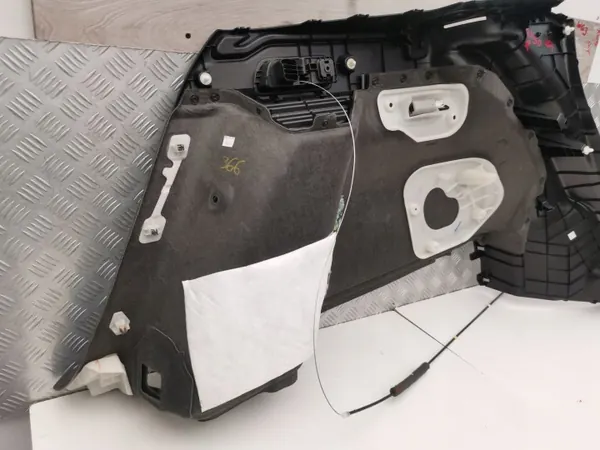 Panneau latéral coffre droit arrière OEM FGDY5443EGFG image 9