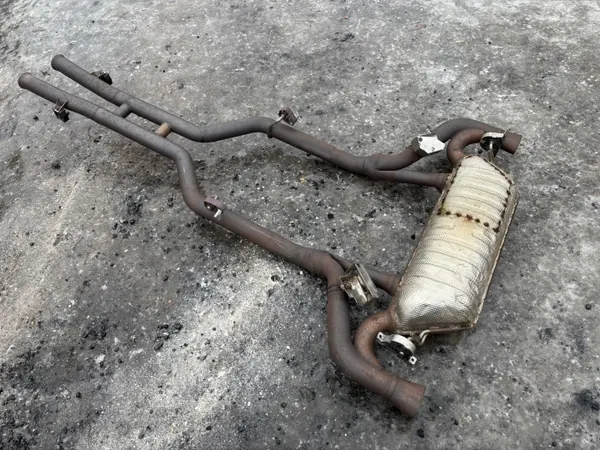 Mercedes GT W190 Vaimennin OEM A1904900100 - Käytetty image 2