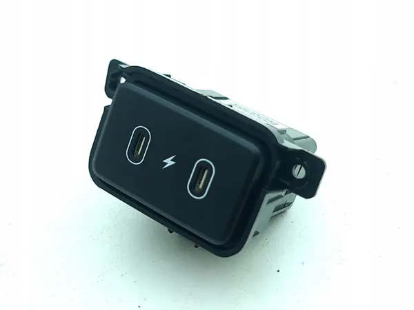 Hyundai Kona II USB-aansluiting OEM 96125K3100 image 4