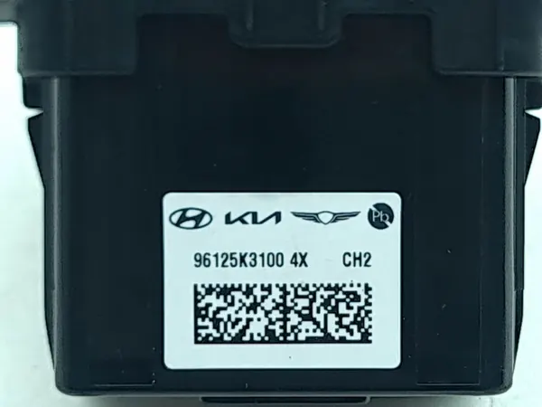 Hyundai Kona II USB-aansluiting OEM 96125K3100 image 7