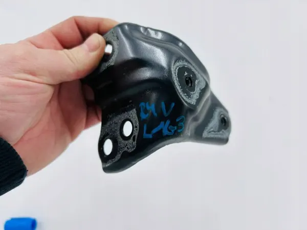 Framvänster stänkskärmsbracket OYT27042 för Toyota RAV4 V image 4