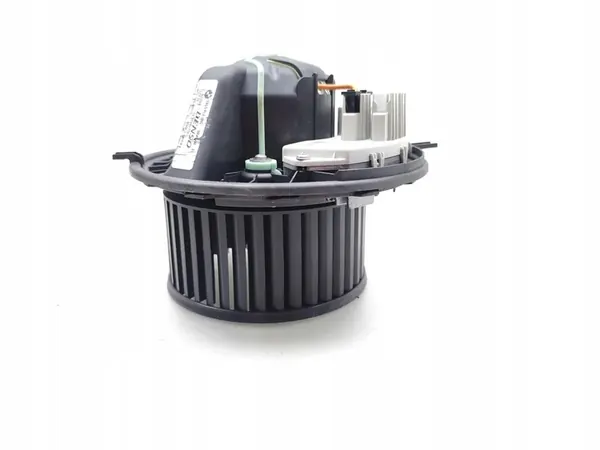 BMW X1 Ventilator 20d xDrive Diesel 2014 OEM 6933664 image 3