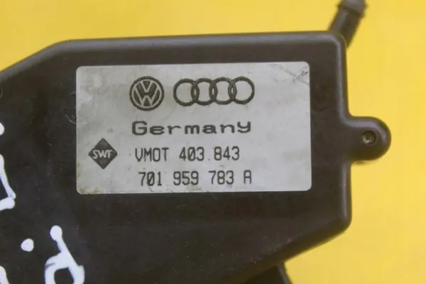 Module de verrouillage central droit arrière VW OEM 701959783A image 3
