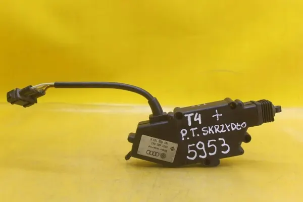 Module de verrouillage central droit arrière VW OEM 701959783A image 5