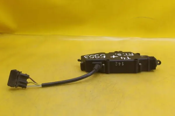 Module de verrouillage central droit arrière VW OEM 701959783A image 9
