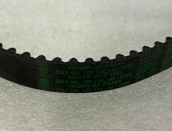 Kedjekit med vattenpump OEM 04L198119A image 8