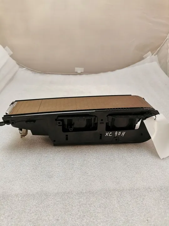 Volvo XC90 Framre dryckeshållare OEM 31389958 image 6
